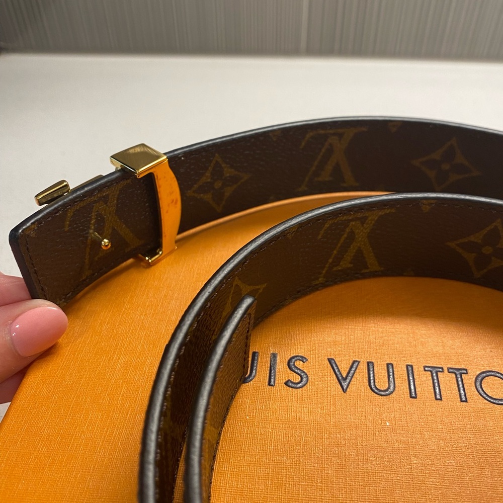 Louis Vuitton Black Womens Belt with Gold Buckle - Picture 4 of 7